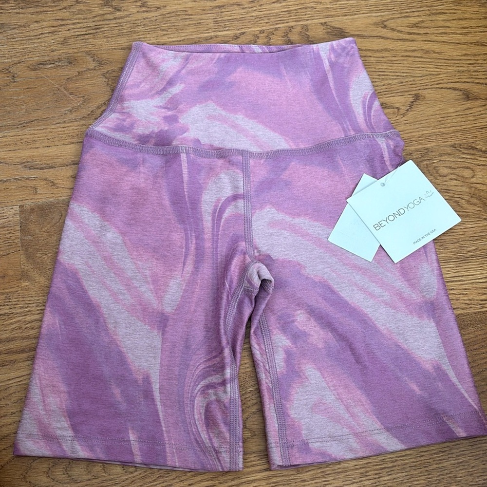 Beyond yoga HR 7” biker shorts